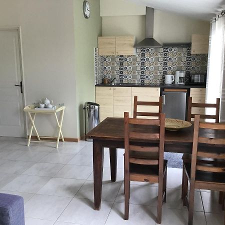 Mas De Costebelle Bed & Breakfast Bollène Екстериор снимка