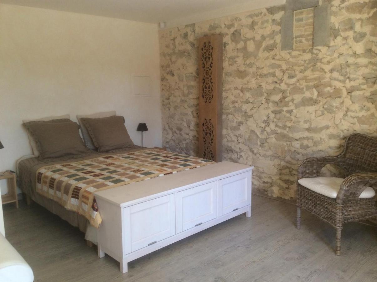 Mas De Costebelle Bed & Breakfast Bollène Екстериор снимка